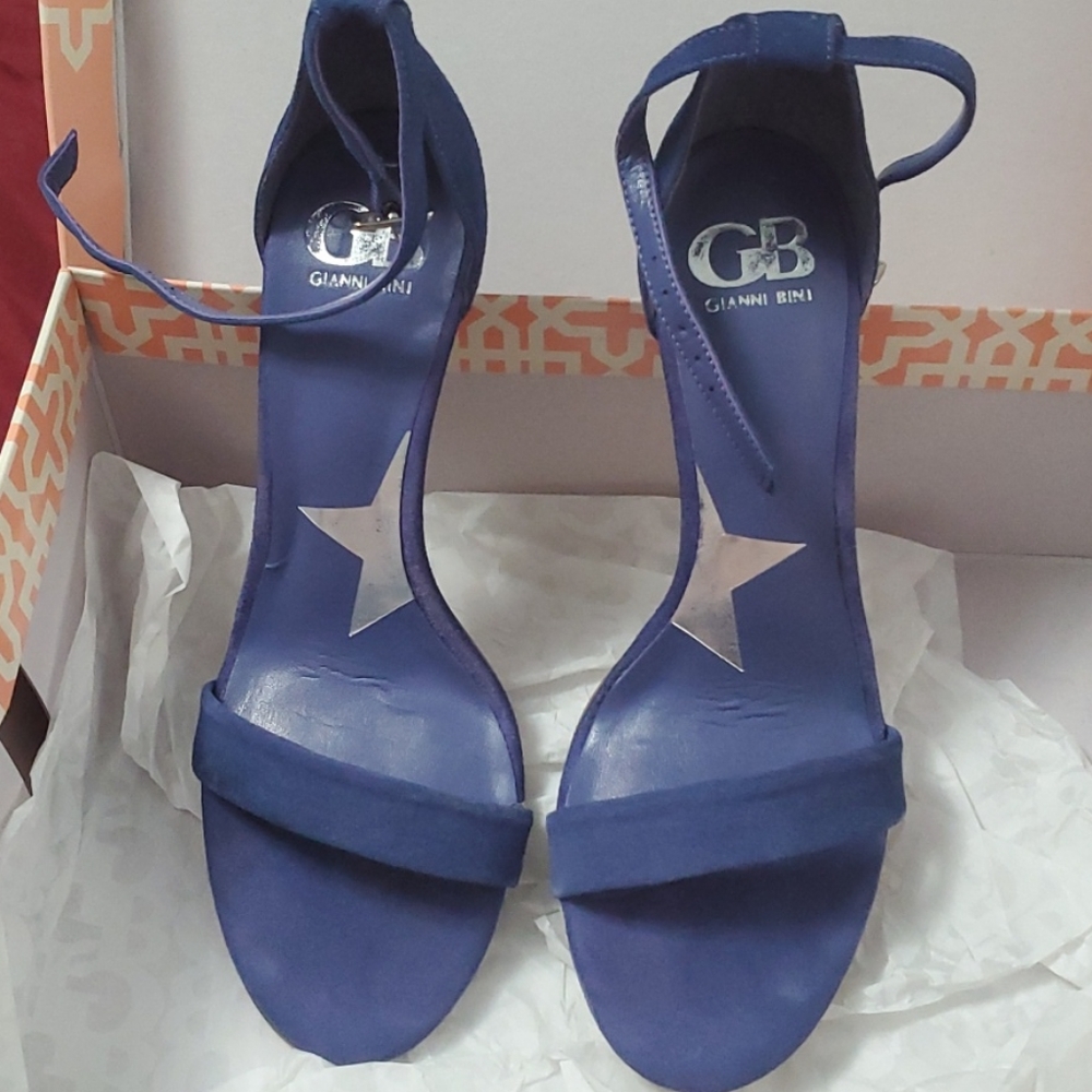Suede size 7.5